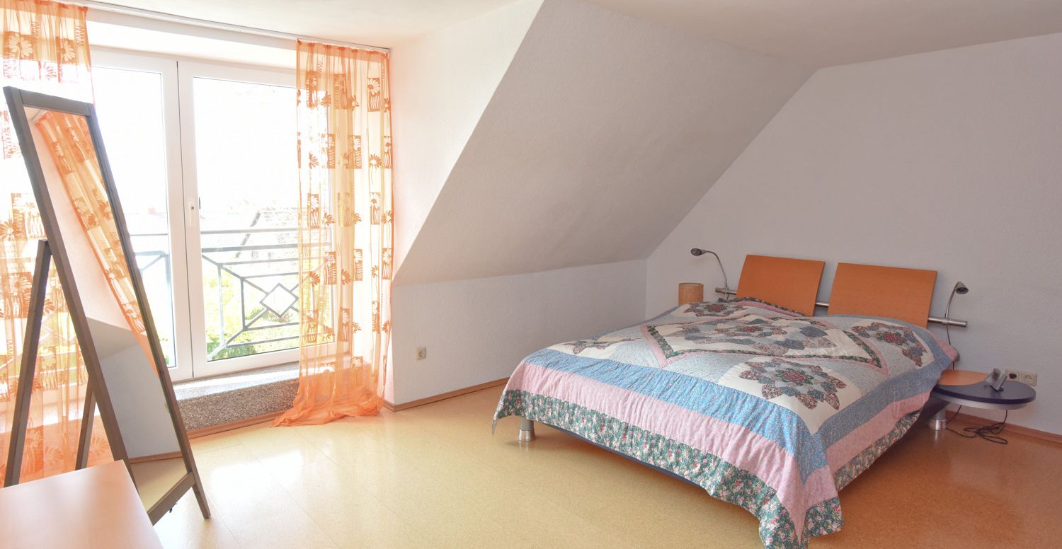 Schlafzimmer DG
