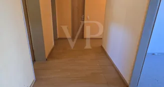 von_poll_real_estate_property_25113023_image_2