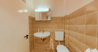 von_poll_real_estate_property_25113024_image_8