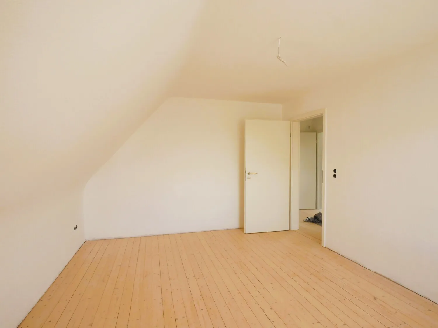 Zimmer 2 OG