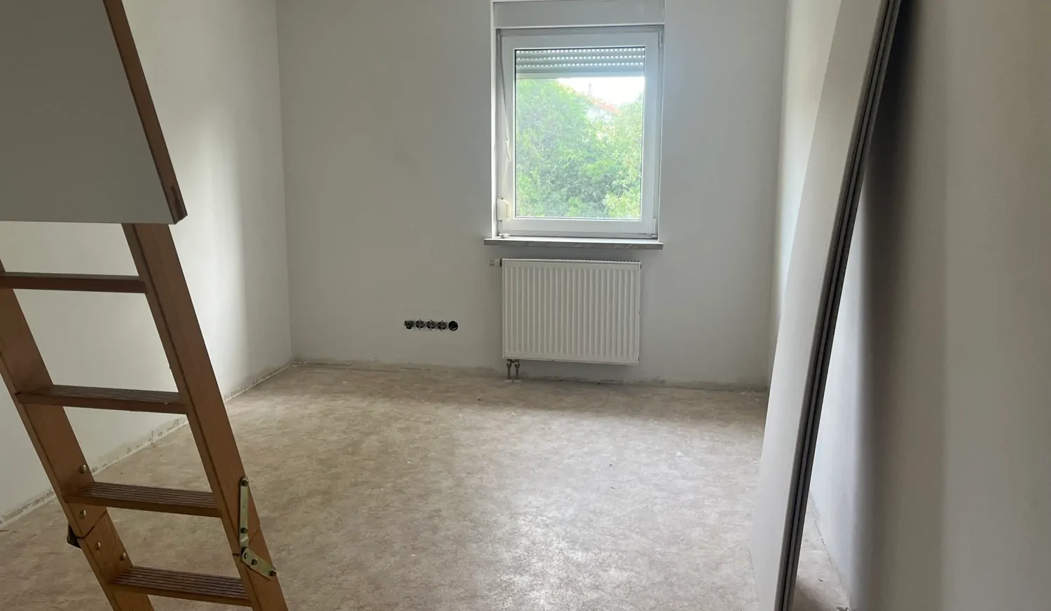 Teilsanierte Doppelhaushäfte in der Nähe von Lohsa