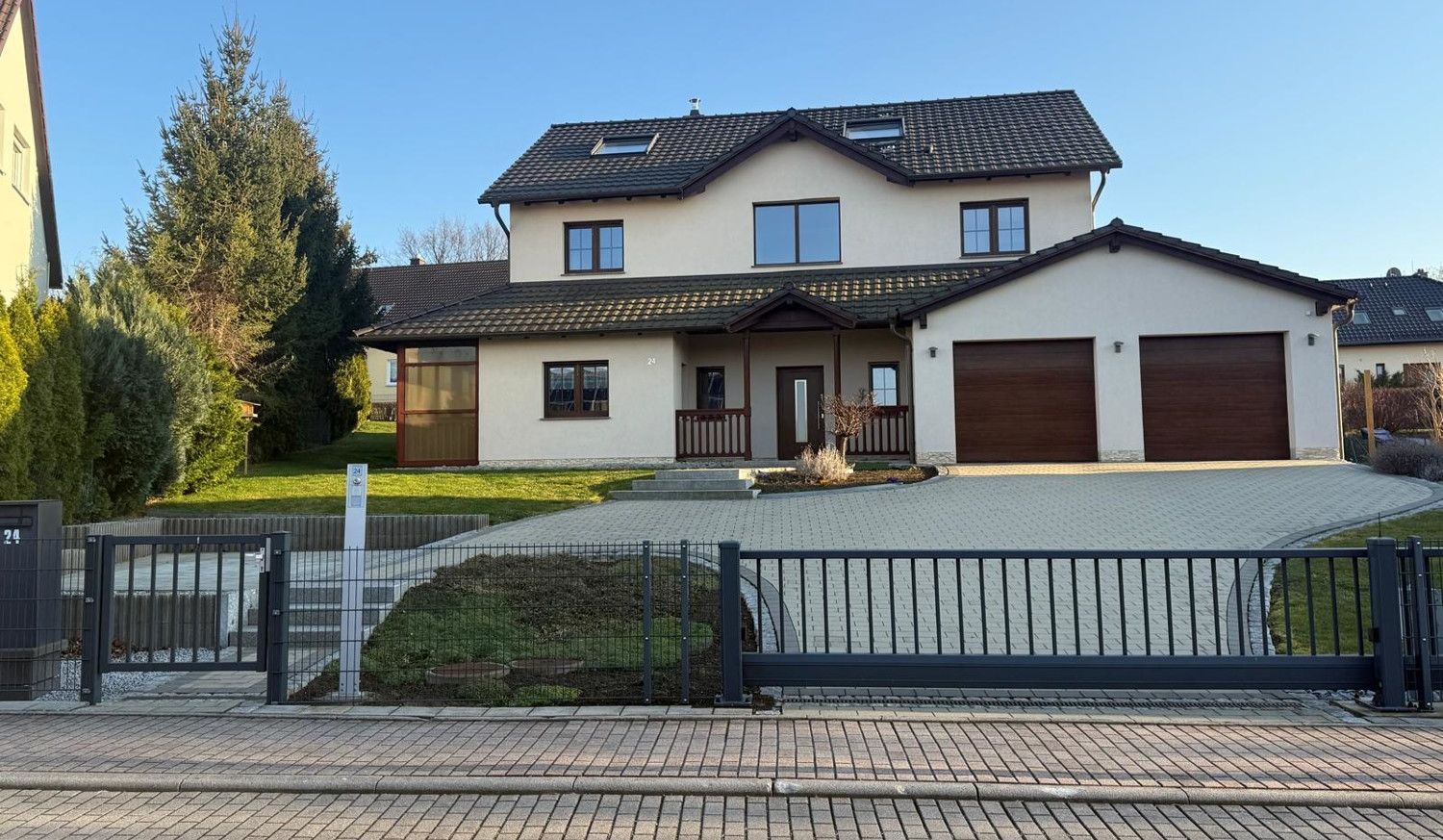 Modernes Haus mit High-Tech-Ausstattung bei Bautzen