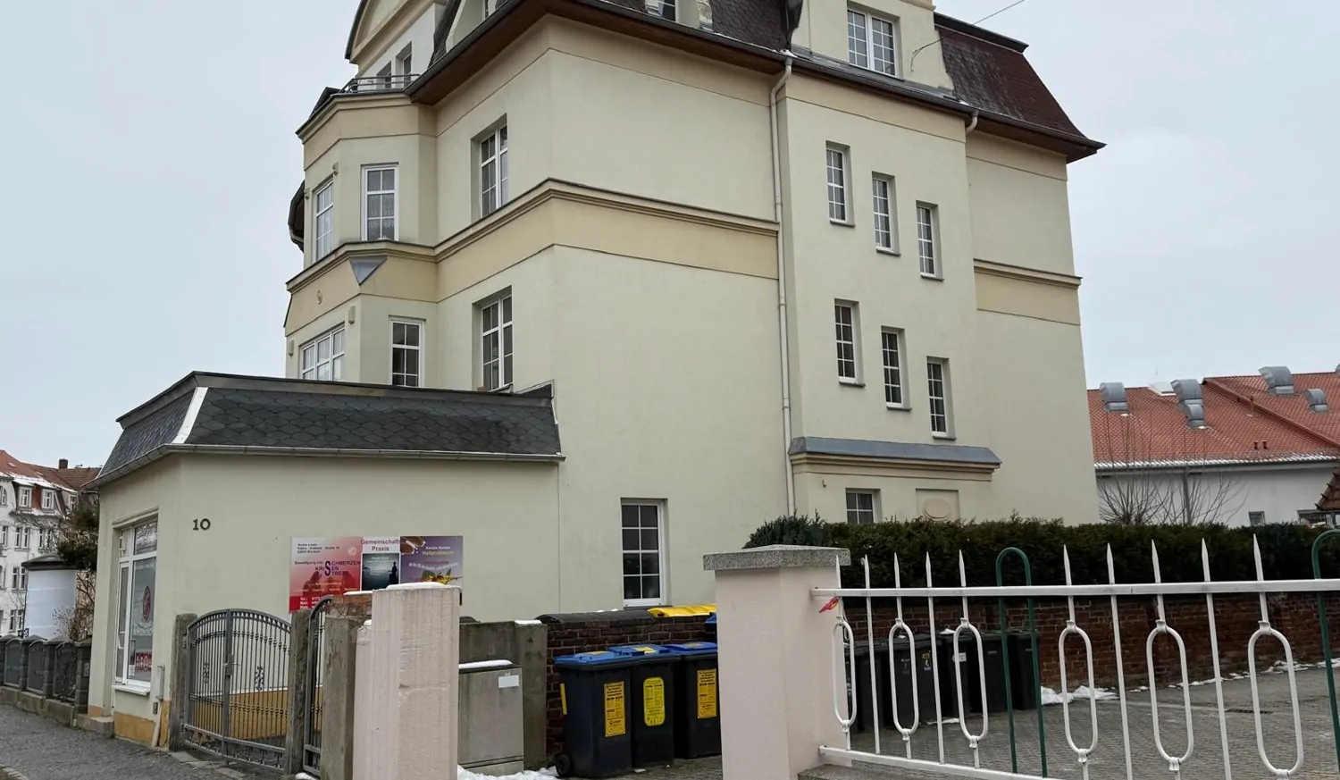 Charmante 4-Zimmer-Wohnung mit Balkon und Einbauküche