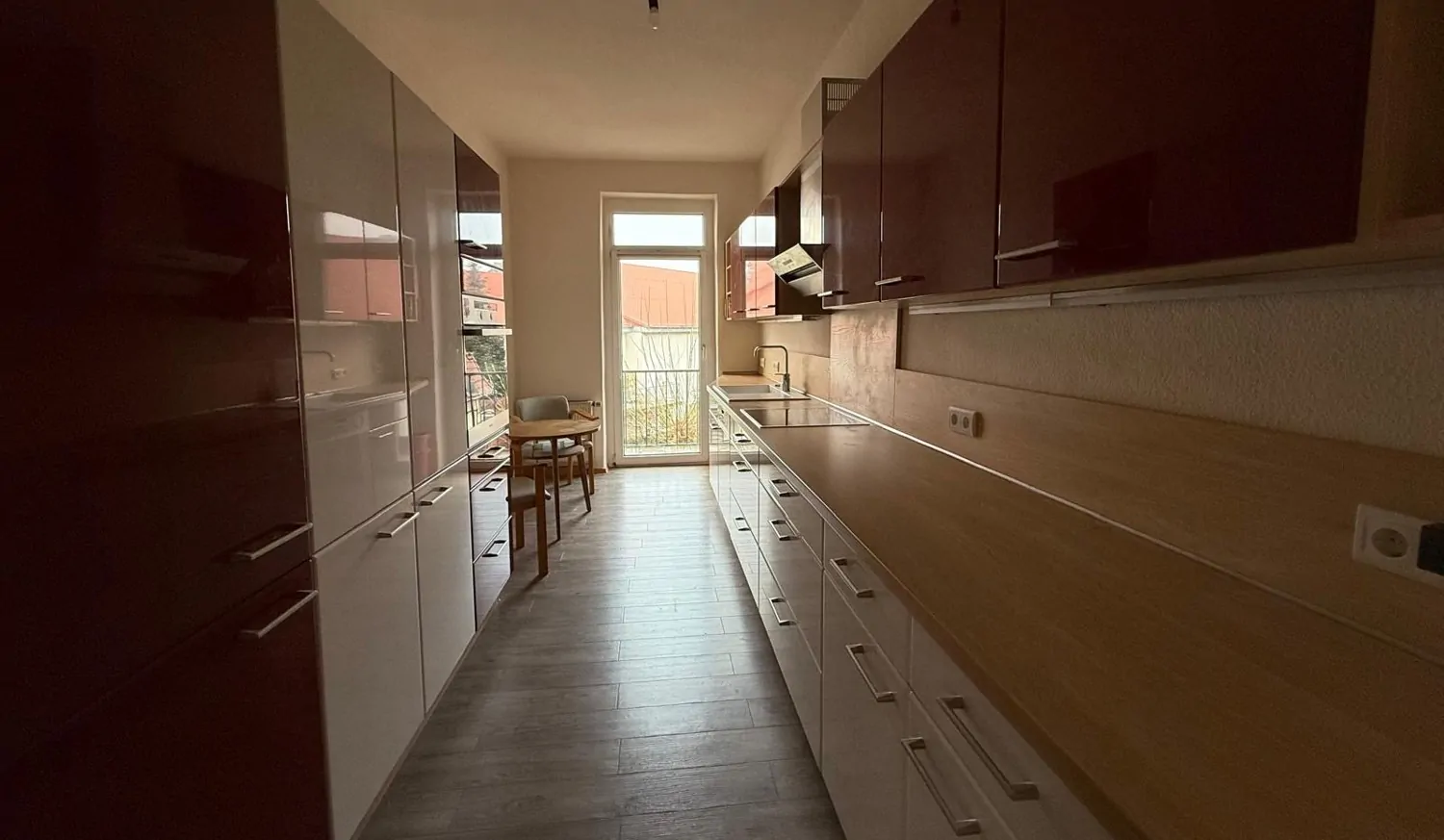 Charmante 4-Zimmer-Wohnung mit Balkon und Einbauküche