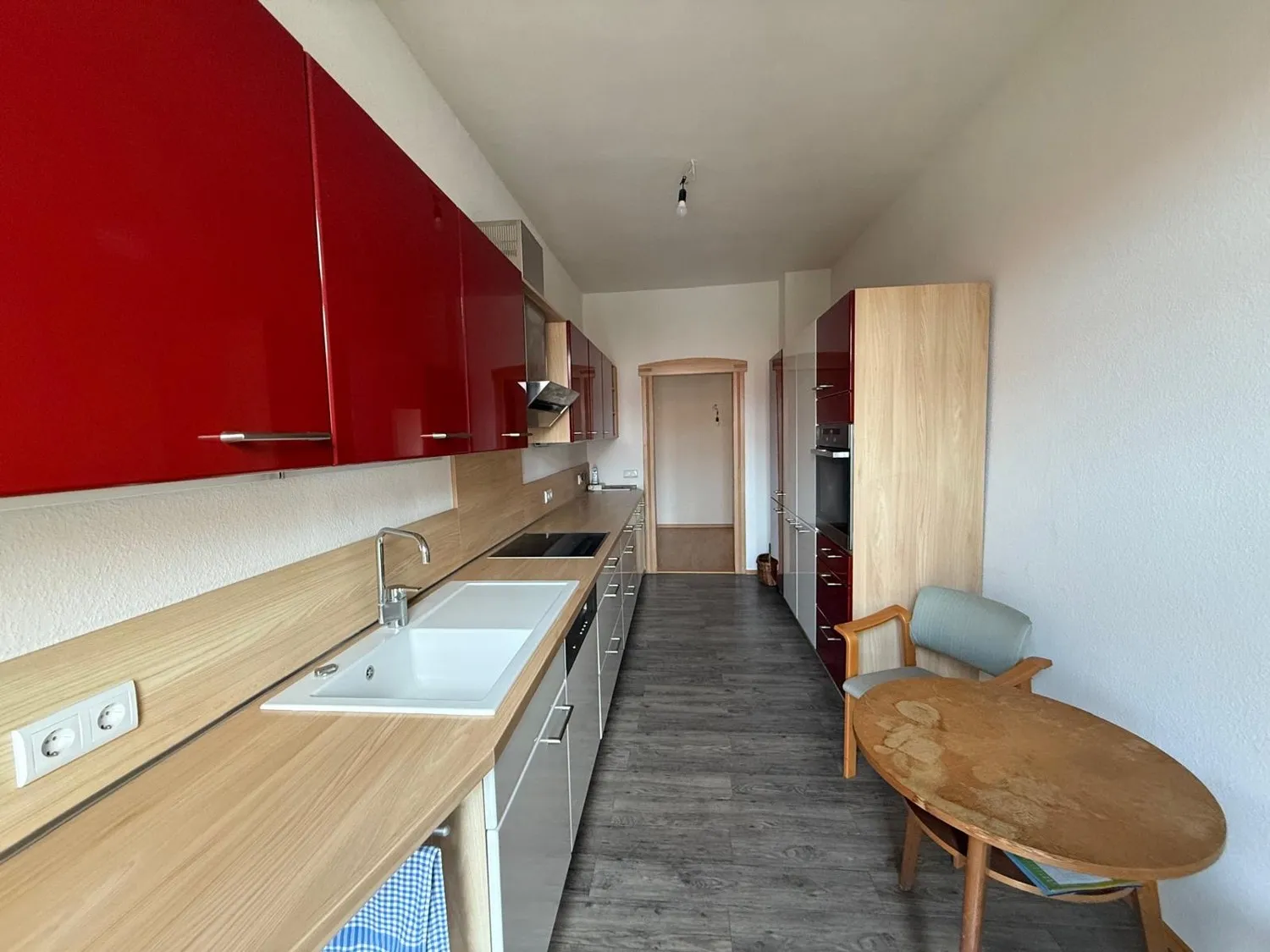 Charmante 4-Zimmer-Wohnung mit Balkon und Einbauküche