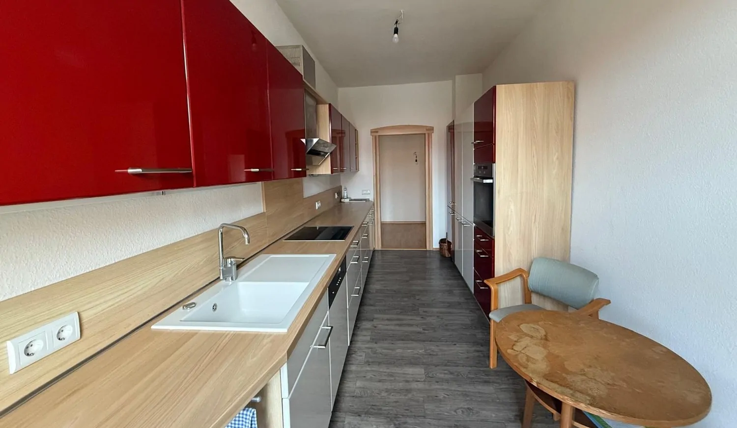 Charmante 4-Zimmer-Wohnung mit Balkon und Einbauküche