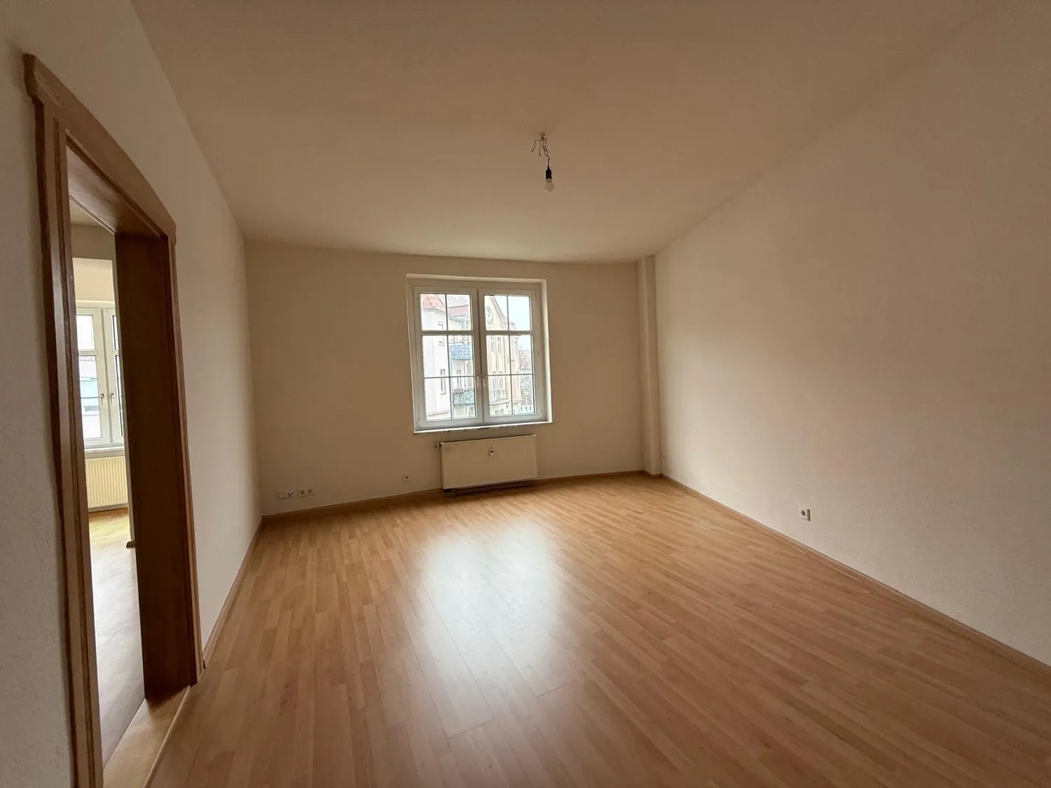 Charmante 4-Zimmer-Wohnung mit Balkon und Einbauküche