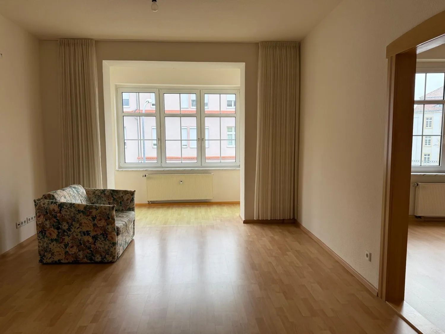 Charmante 4-Zimmer-Wohnung mit Balkon und Einbauküche