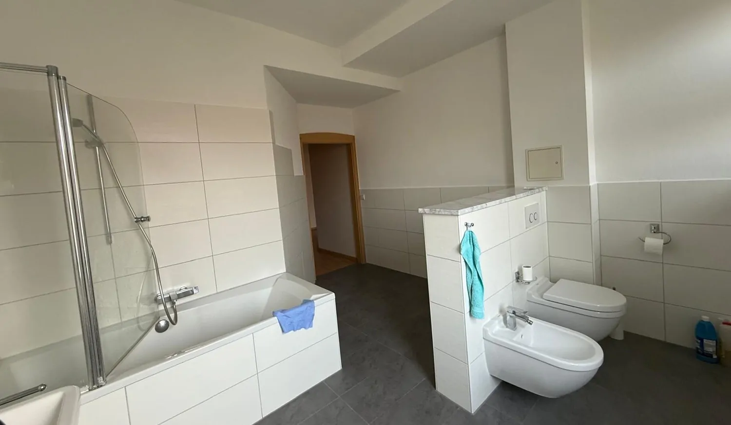 Charmante 4-Zimmer-Wohnung mit Balkon und Einbauküche