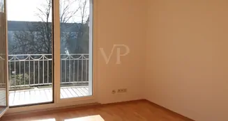 von_poll_real_estate_property_25326007_image_1