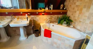 von_poll_real_estate_property_25326015_image_3