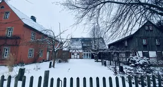 von_poll_real_estate_property_25326015_image_1