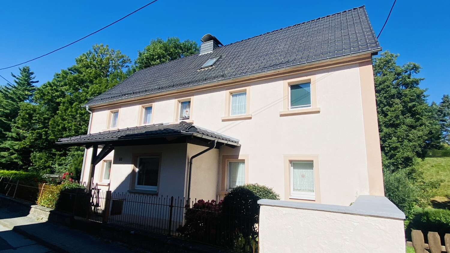 Straßenansicht