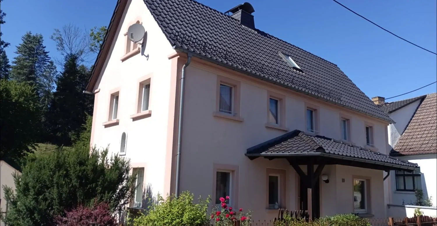 Historisches Familienhaus am Klosterwasser mit Balkon und Gartenfreude