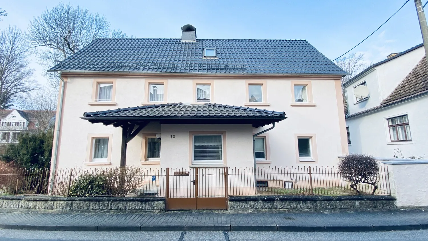 Maison familiale historique près du Klosterwasser avec balcon et jardin