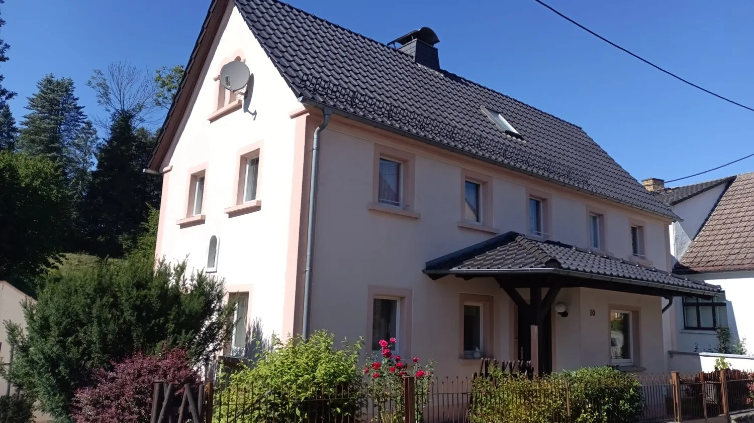 Historisches Familienhaus am Klosterwasser mit Balkon und Gartenfreude