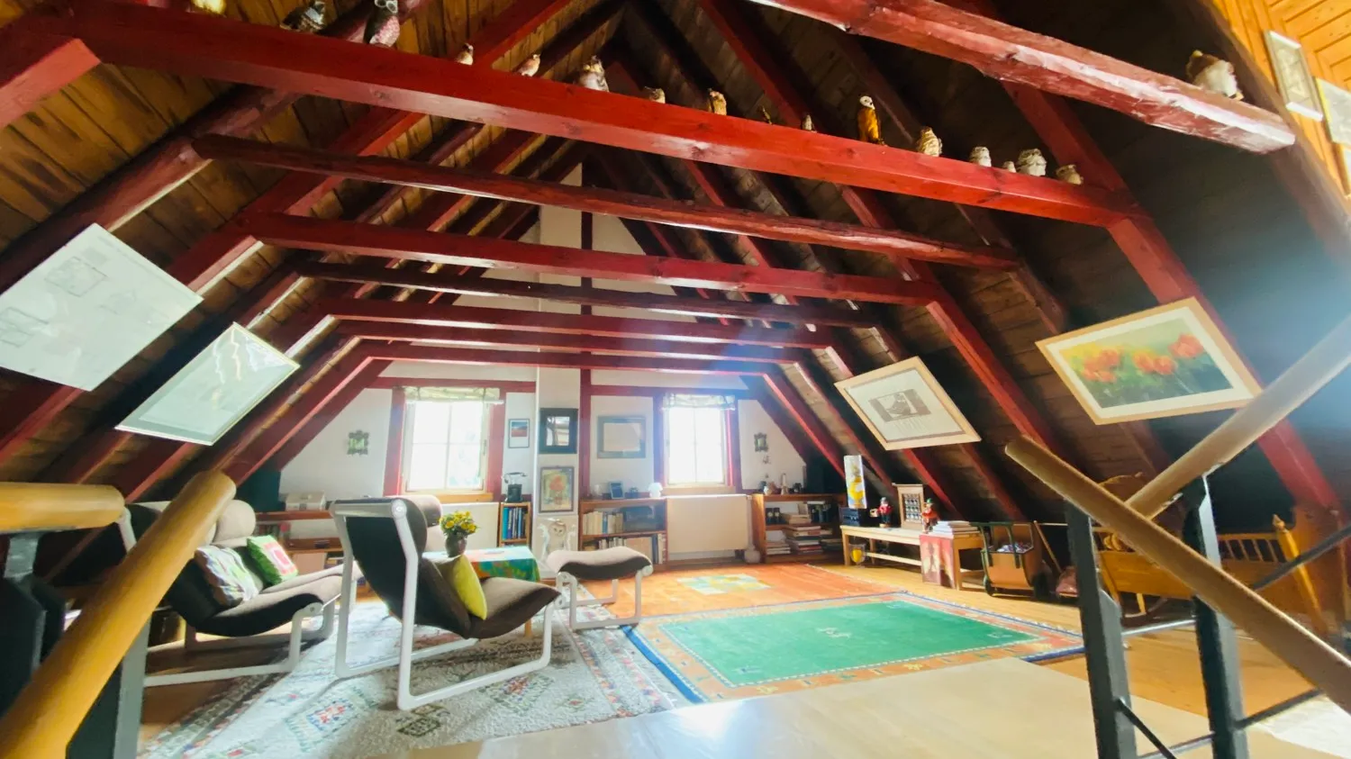 Einfamilienhaus mit offenem Wohnbereich und großem Garten