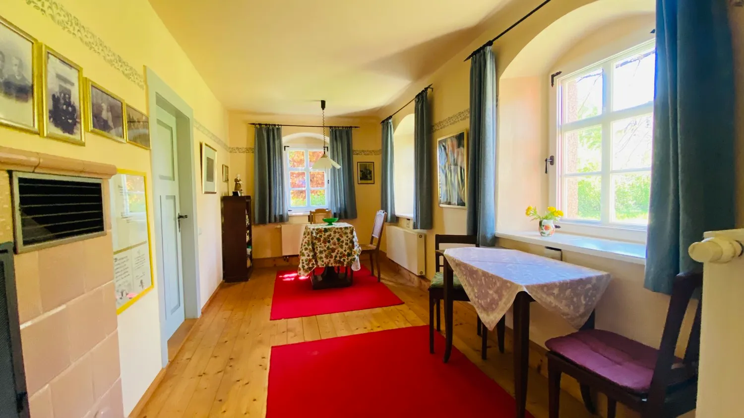 Historic detached house with granny flat and private pond