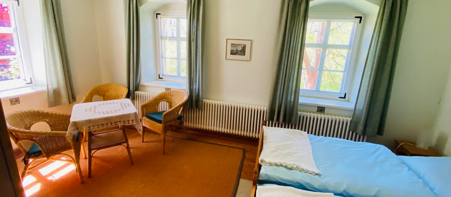 Historisches Einfamilienhaus mit Einliegerwohnung und eigenem Teich