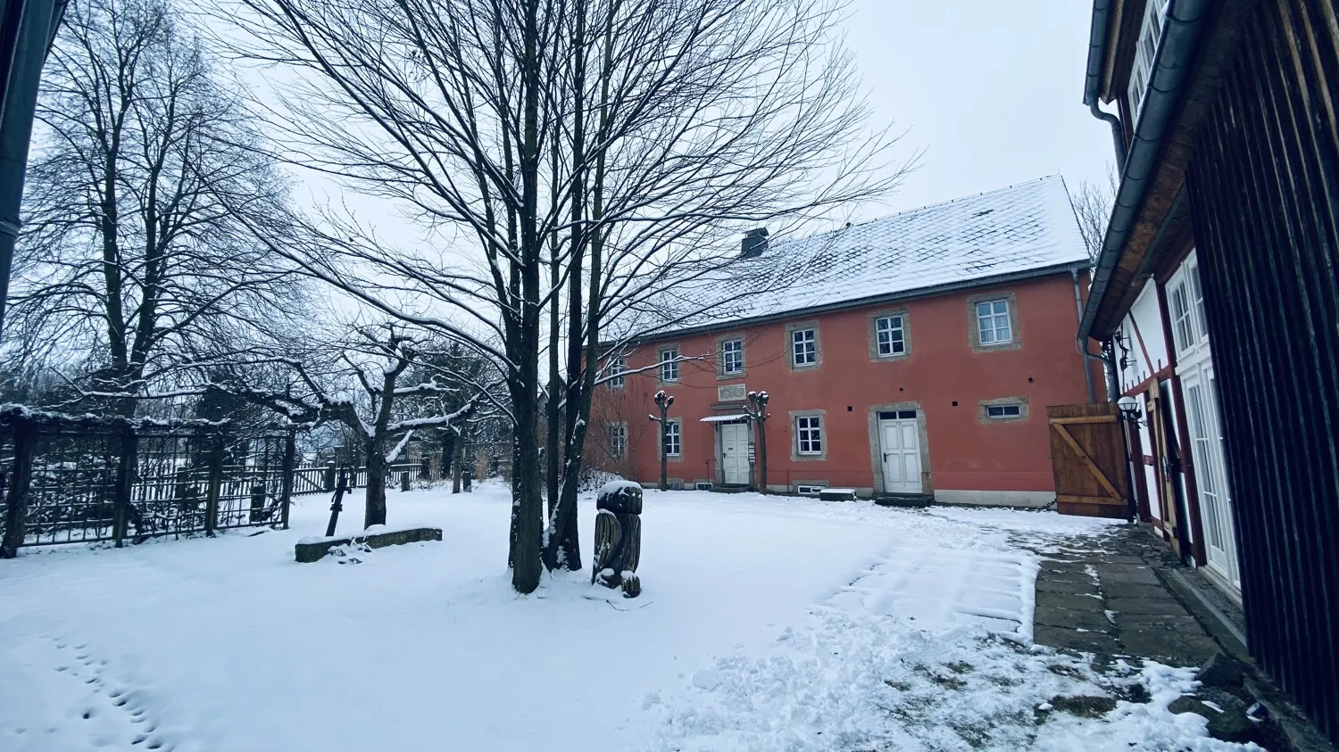 Historic detached house with granny flat and private pond