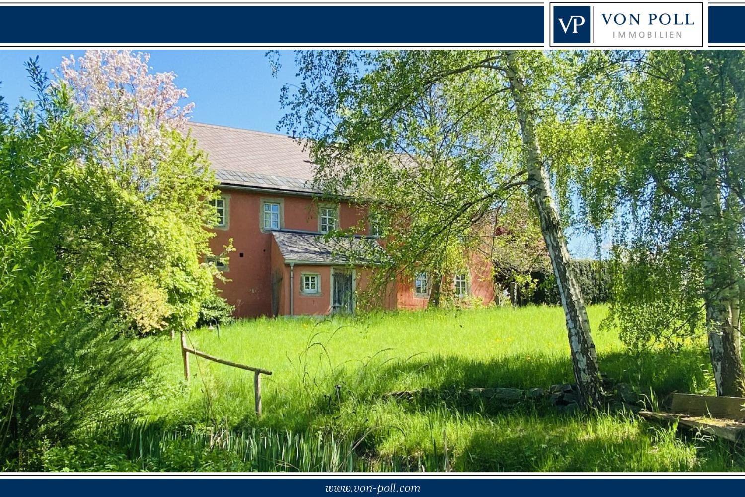 Historisches Einfamilienhaus mit Einliegerwohnung und eigenem Teich