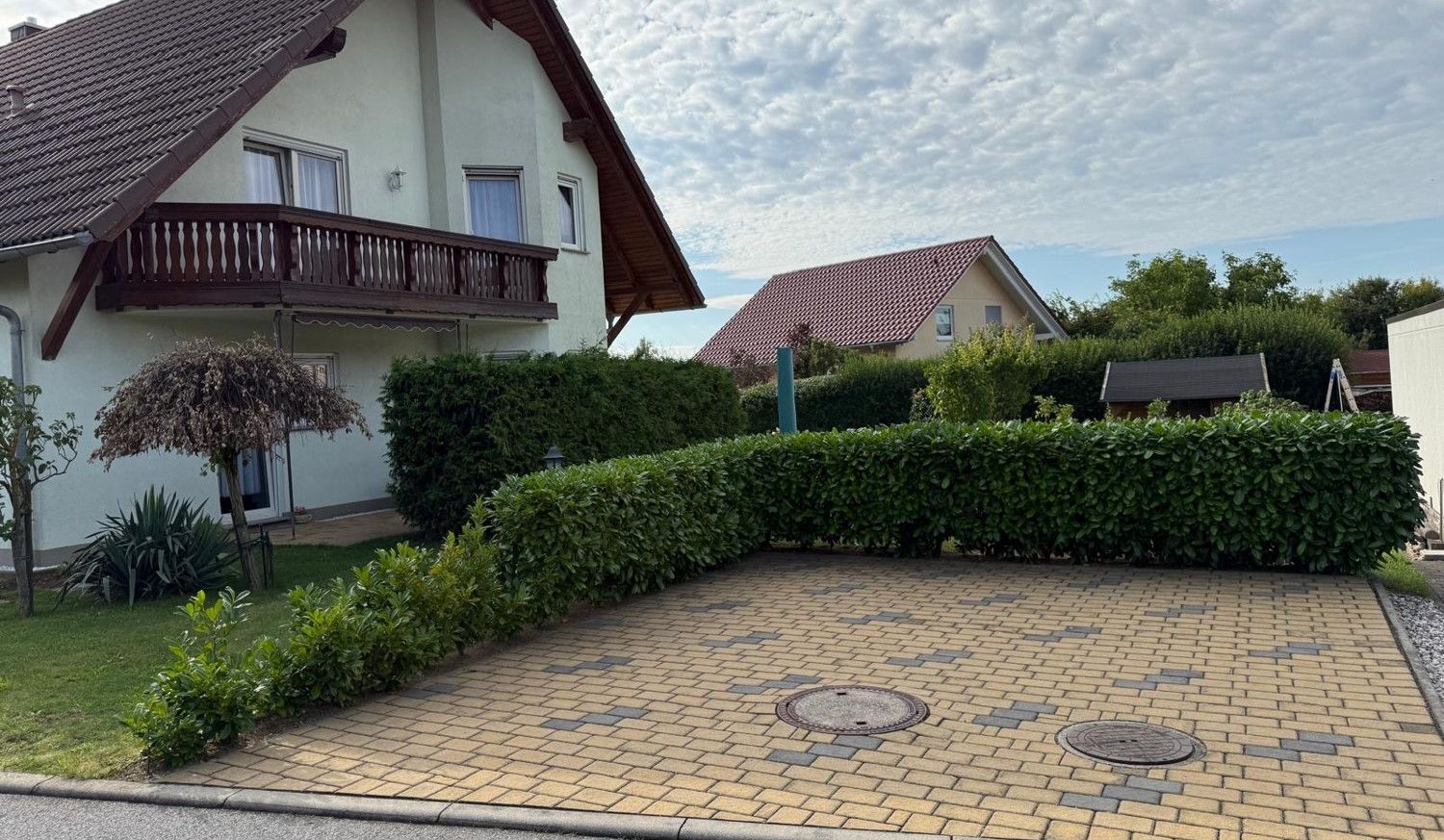 Gepflegte Doppelhaushälfte in schönem Wohngebiet
