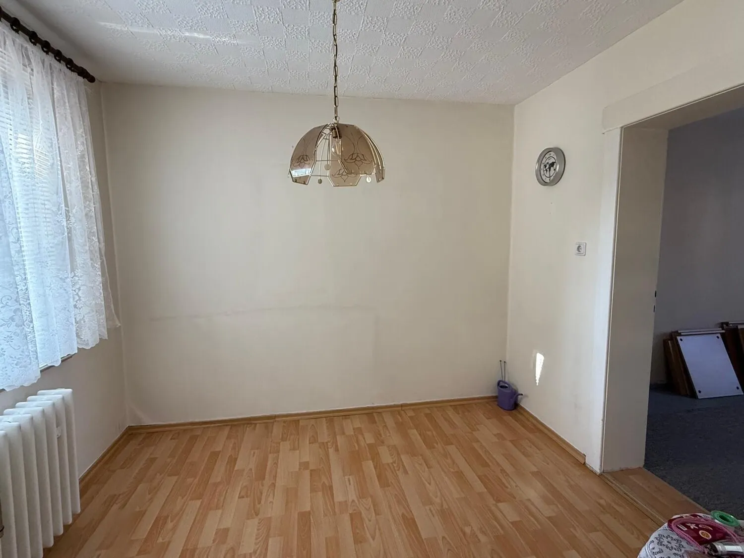 Charmante Doppelhaushäfte mit großem Garten