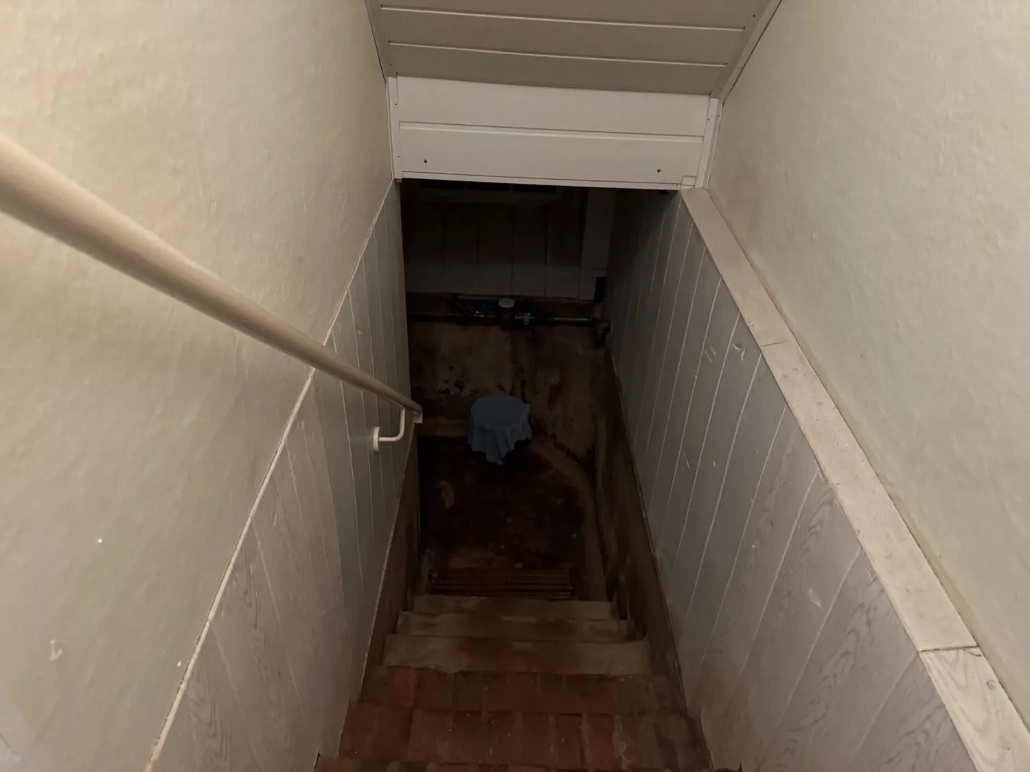 Charmante Doppelhaushäfte mit großem Garten