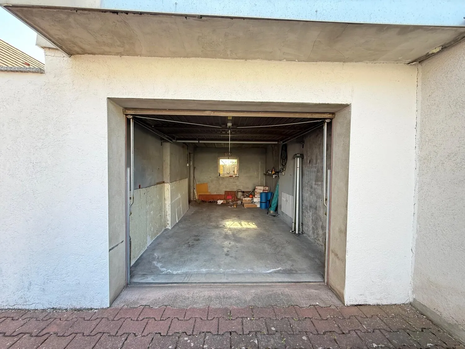 Charmante Doppelhaushäfte mit großem Garten