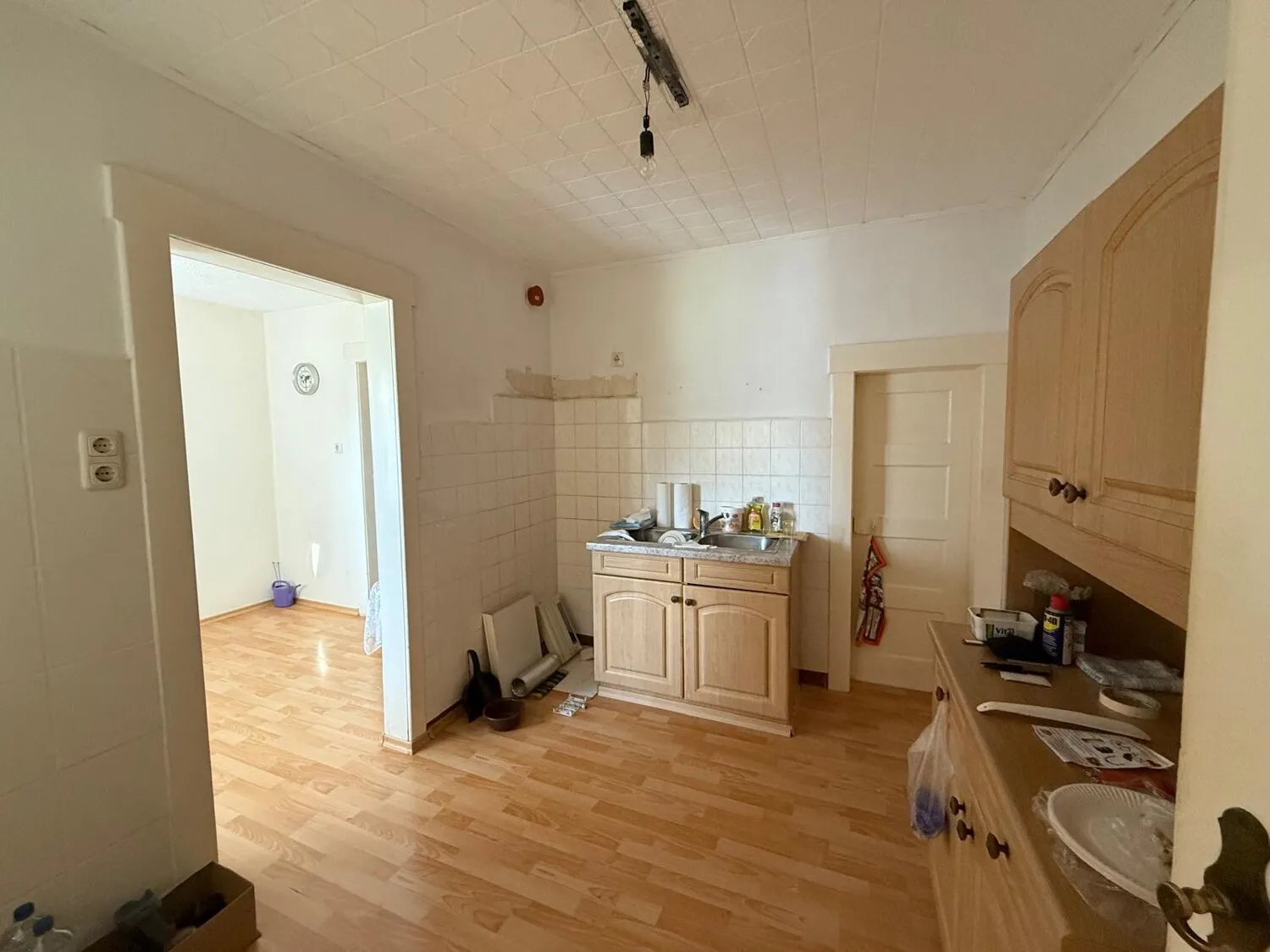 Charmante Doppelhaushäfte mit großem Garten