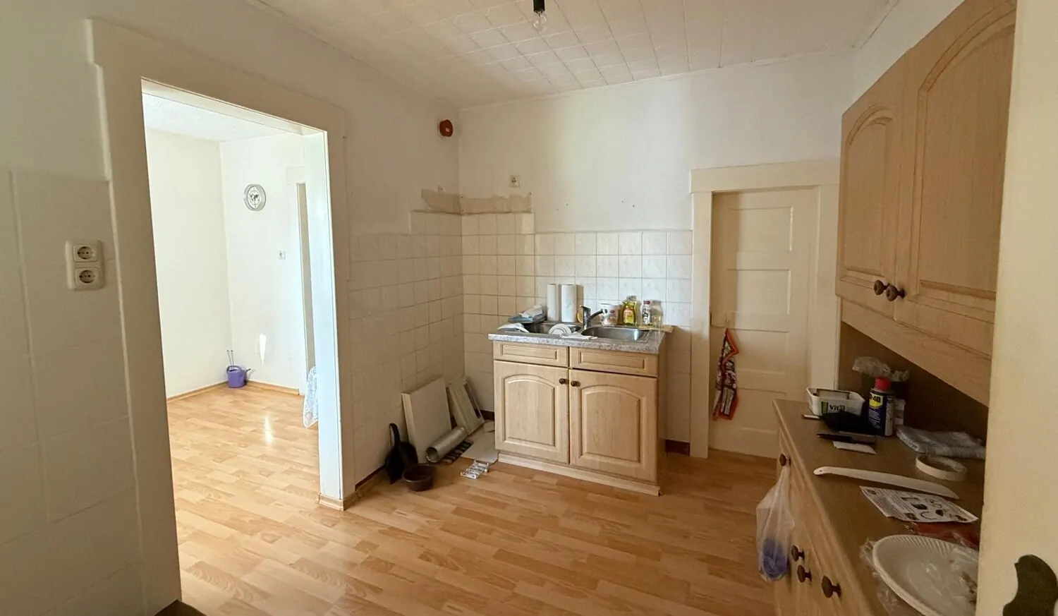 Charmante Doppelhaushäfte mit großem Garten