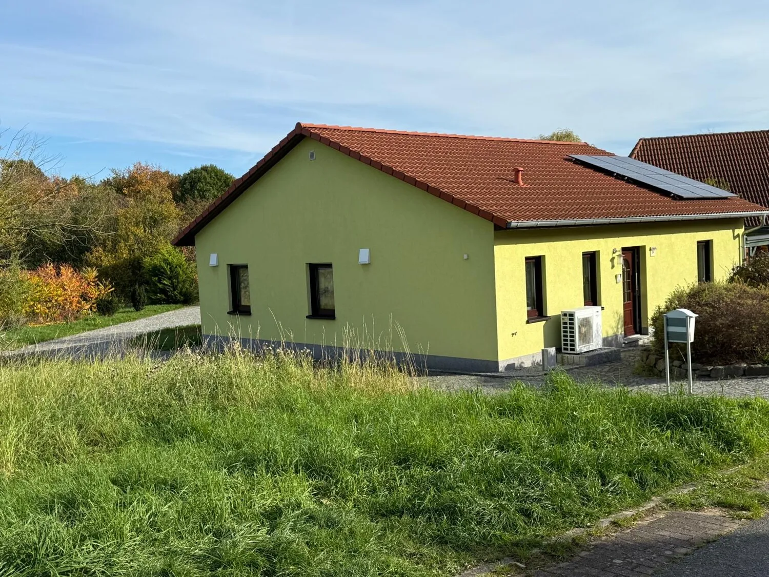 Barrierefreier Bungalow mit sonniger Terasse und moderner Ausstattung