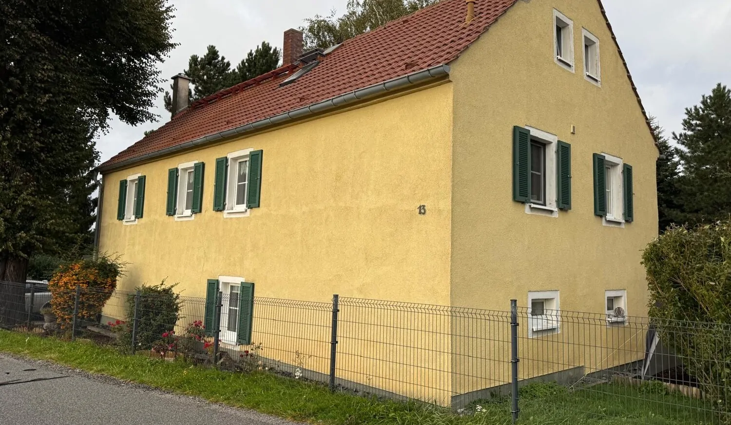 Einfamilienhaus mit schön angelegtem Garten bei Bautzen