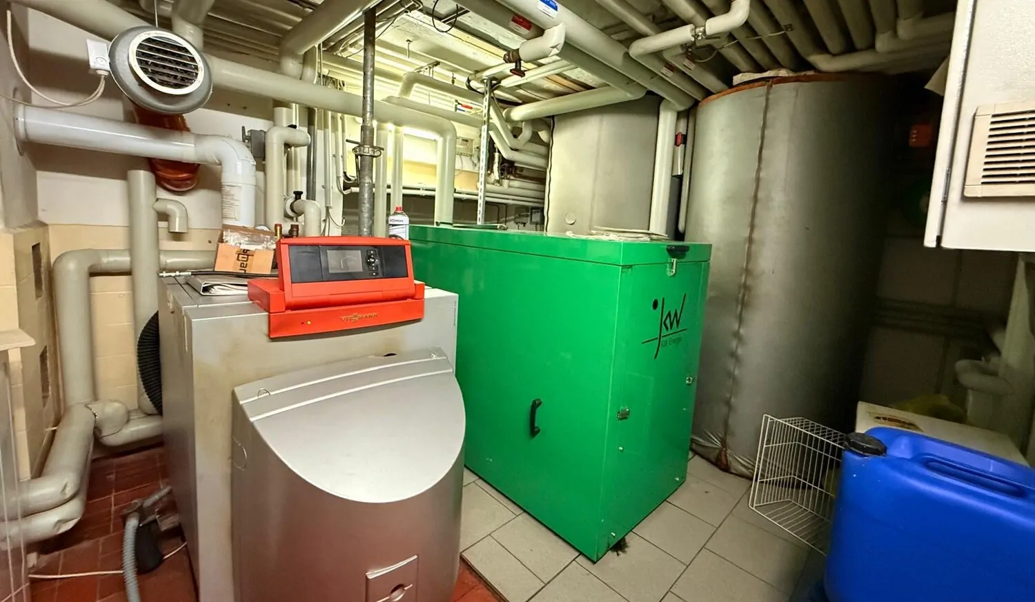 Moderna casa indipendente con dependance vicino al bacino idrico