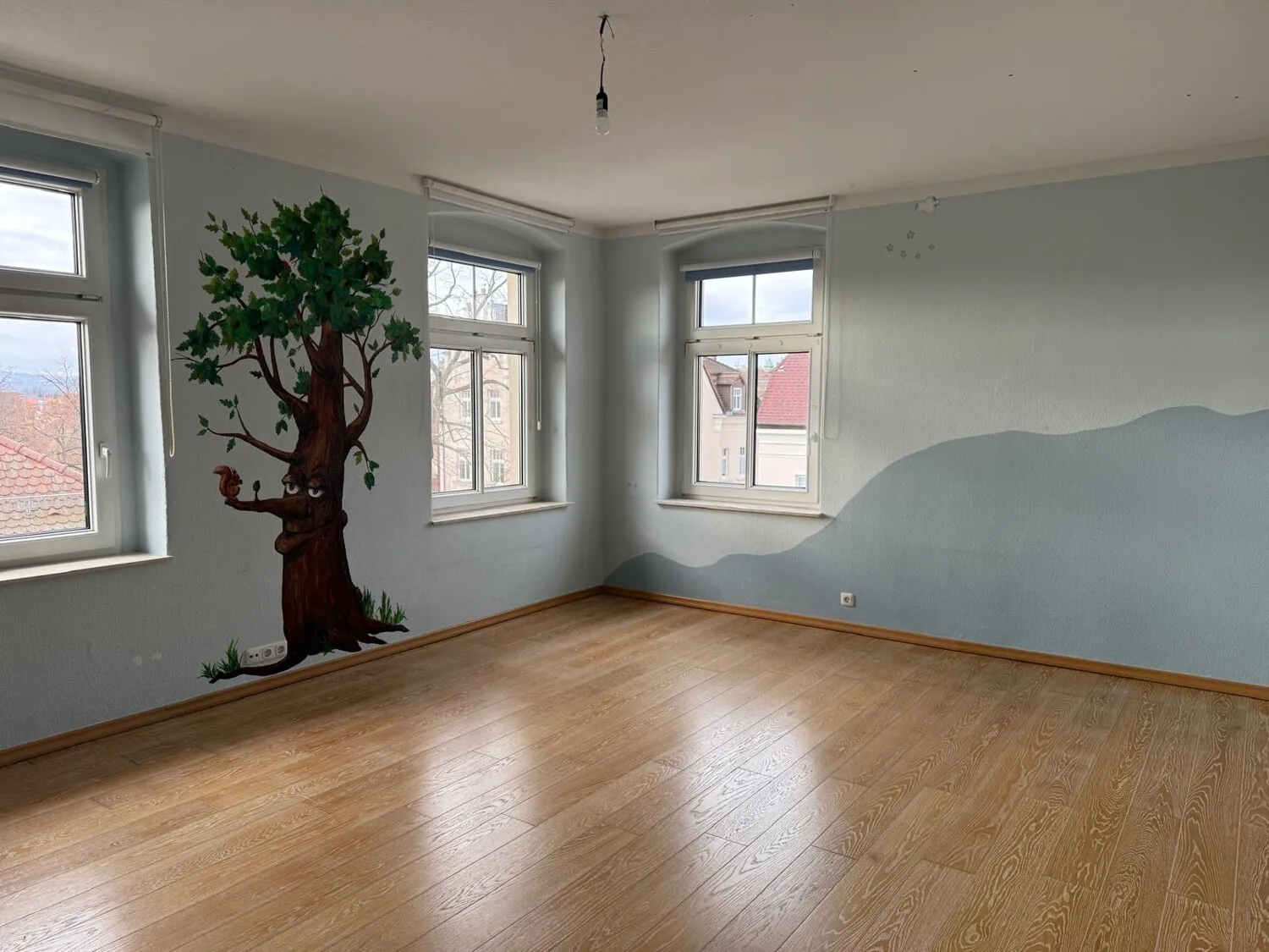 Διαμέρισμα μεζονέτας με τζάκι και μπαλκόνι σε περιοχή με βίλες