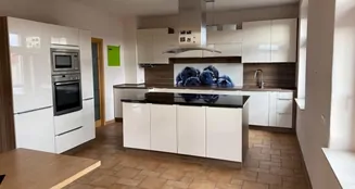 von_poll_real_estate_property_25326043_image_1