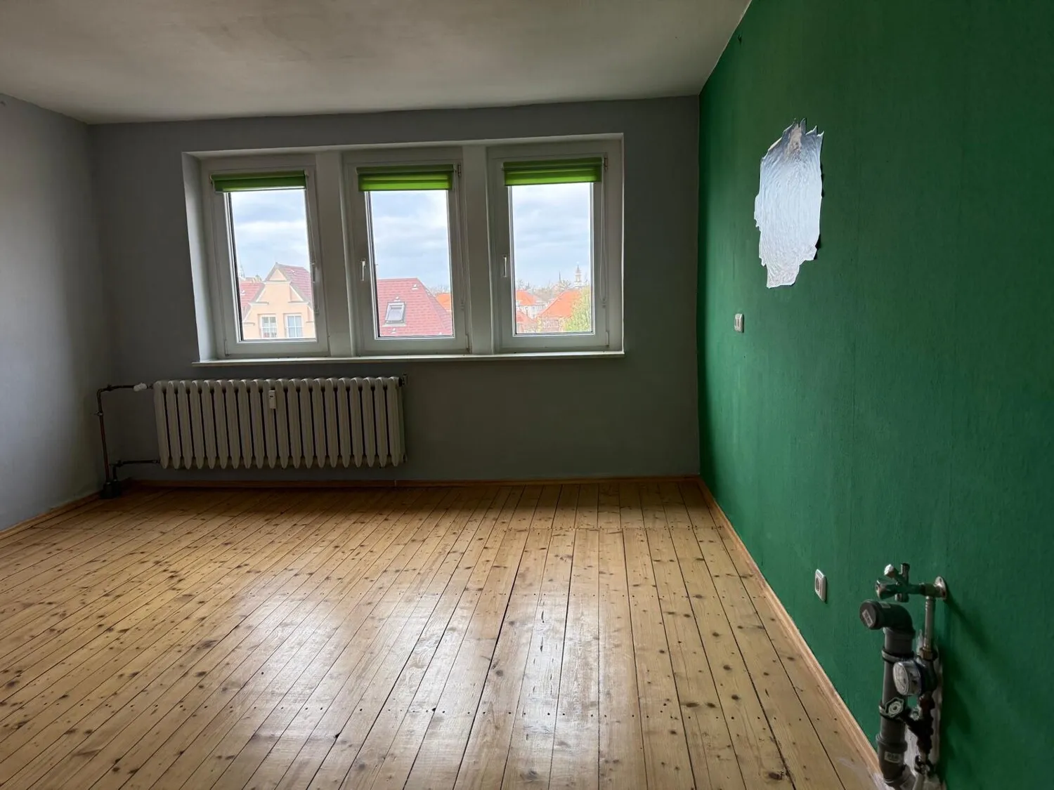 Διαμέρισμα μεζονέτας με τζάκι και μπαλκόνι σε περιοχή με βίλες