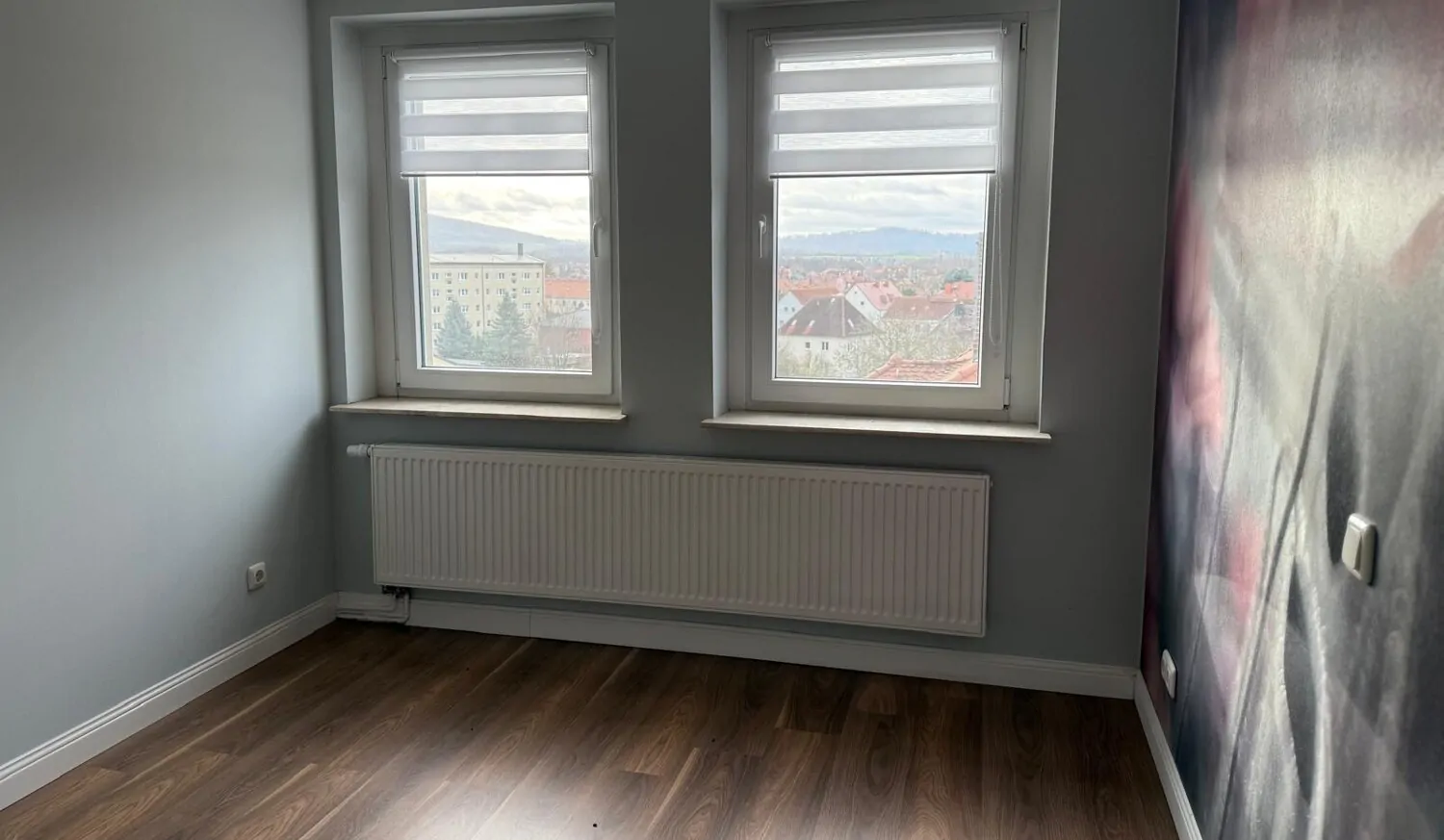 Maisonette-Wohnung mit Kamin und Balkon im Villenviertel