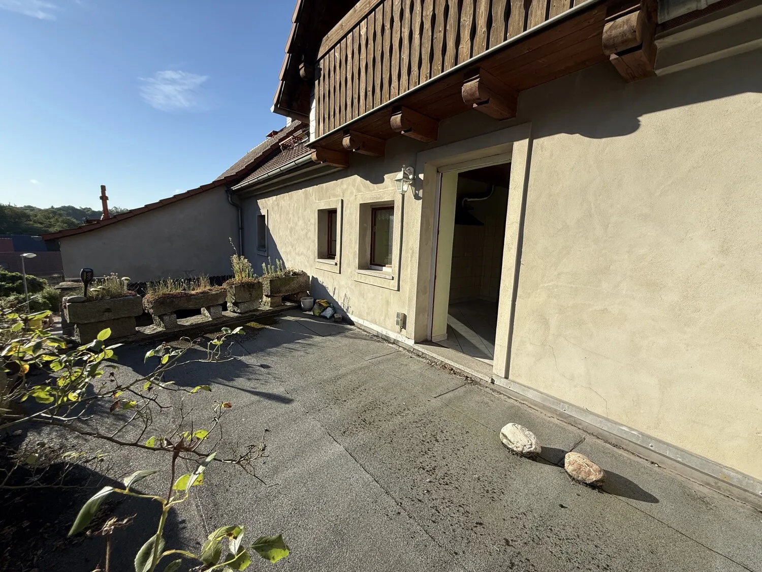 Historisches Reihenmittelhaus mit Blick zu Ortenburg, Balkon und sonniger Terrasse