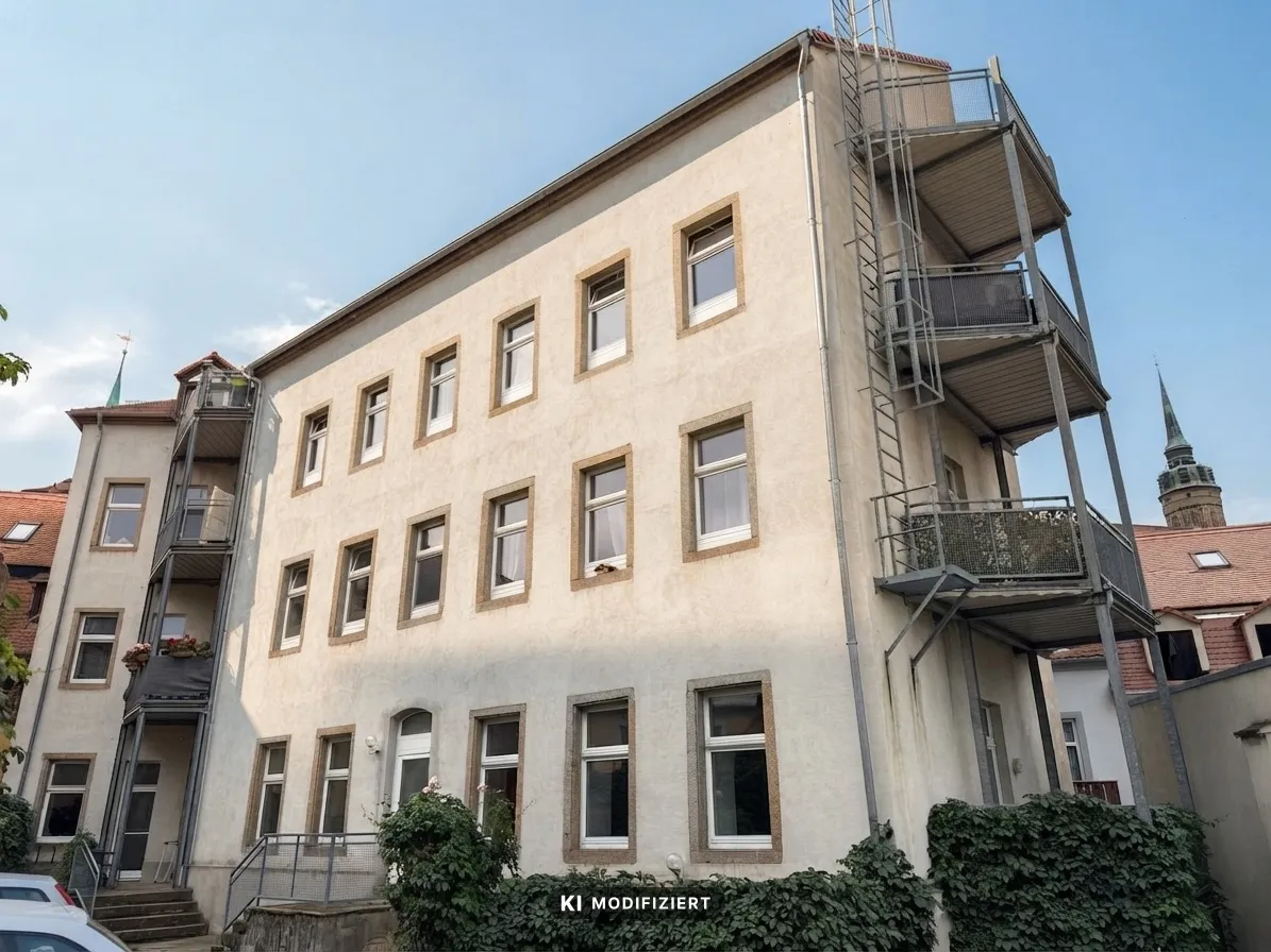 Lichtdurchflutete Wohnung mit Blick über die Dächer der Altstadt
