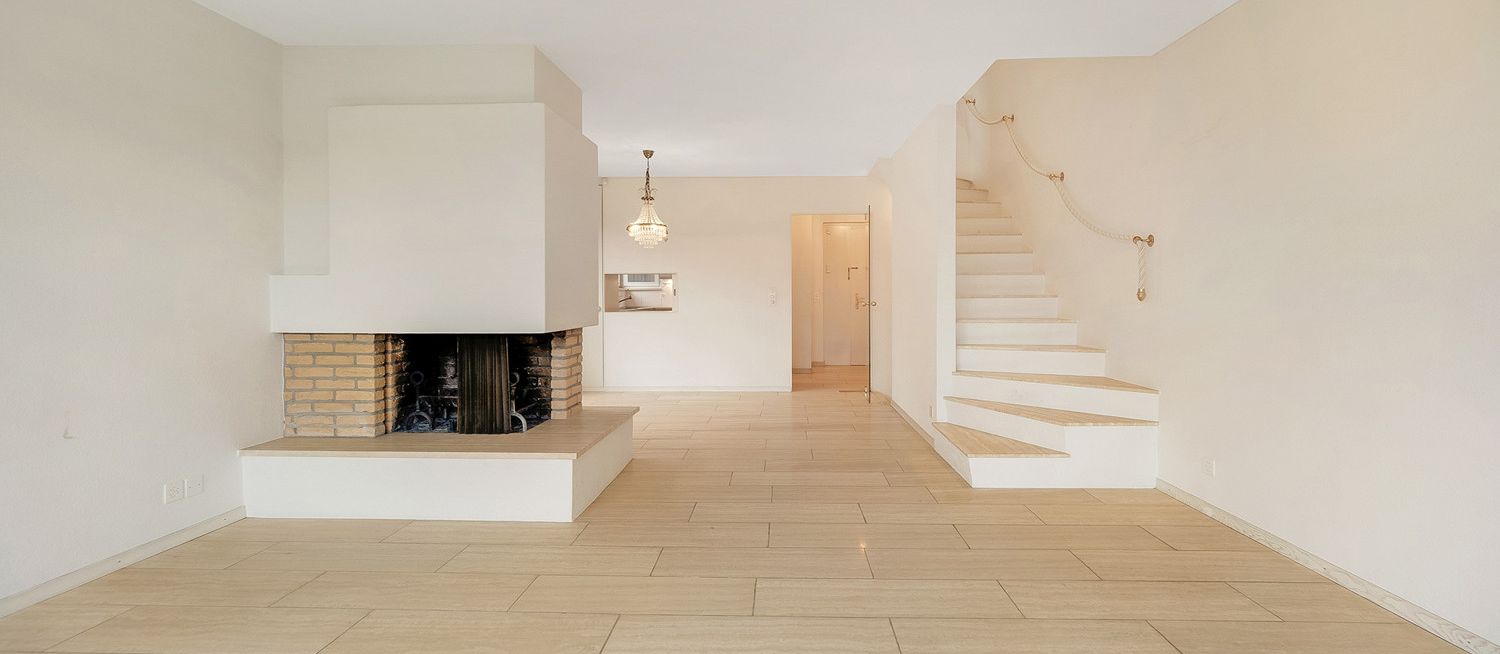 Wohnraum mit Kamin