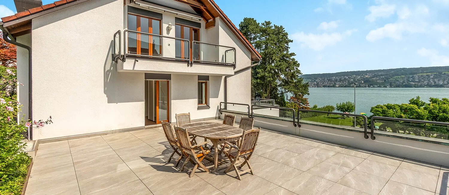 Licht, Luft, Weite - Private Outdoor Lounge Area mit Südausrichtung