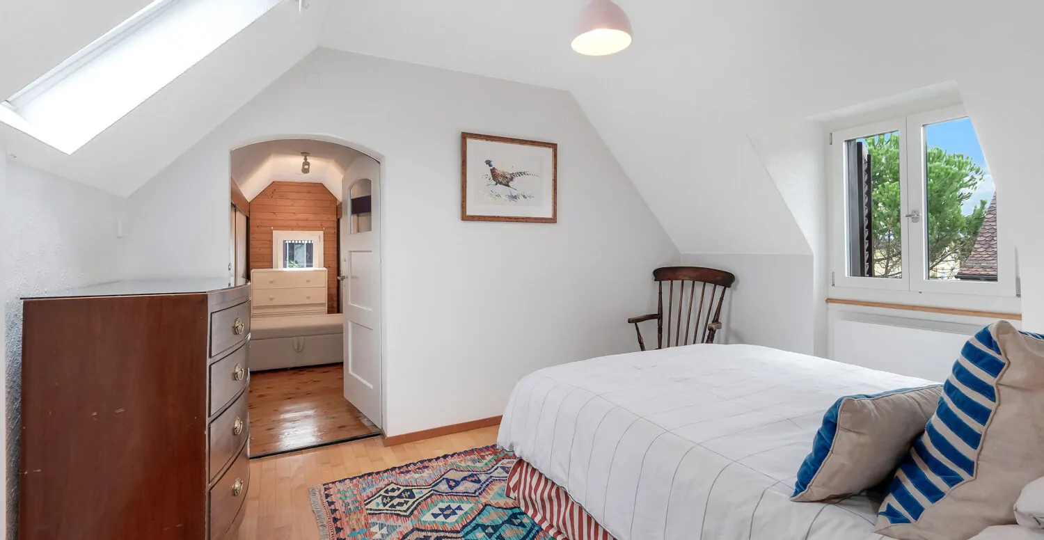 Zimmer 1 im DG: Gästezimmer mit Ankleide