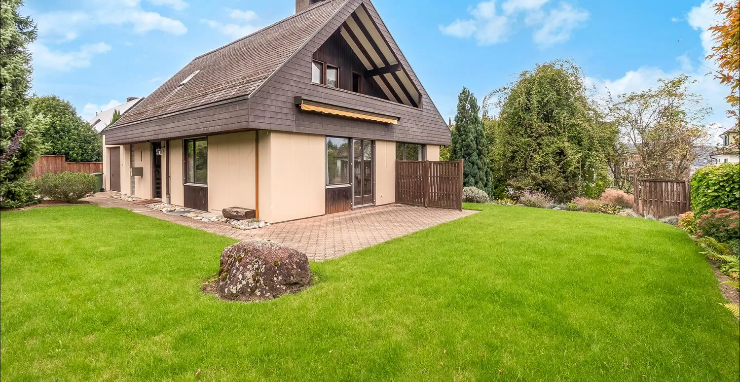 ***RESERVIERT*** Familienidyll mit Potenzial: Einfamilienhaus im Baurecht an ruhiger Lage