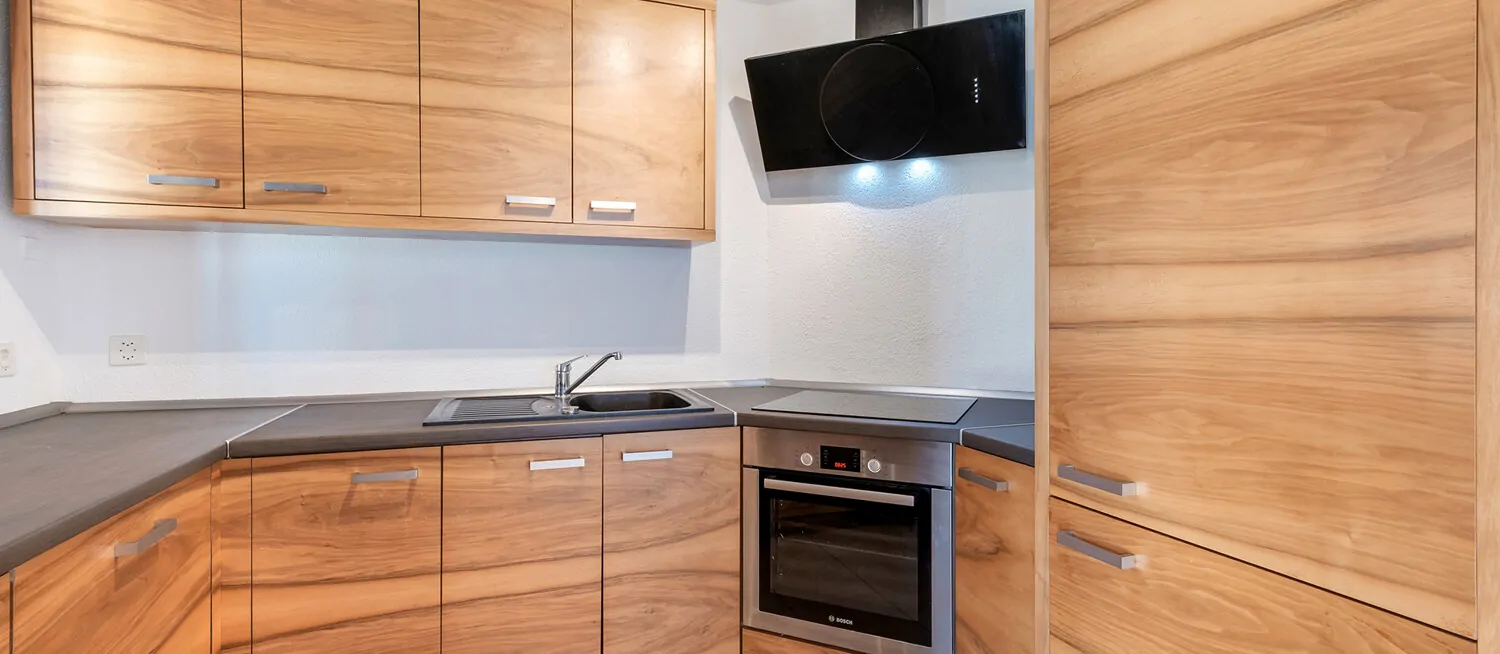 Einbauküche mit hochwertigen Elektrogeräten