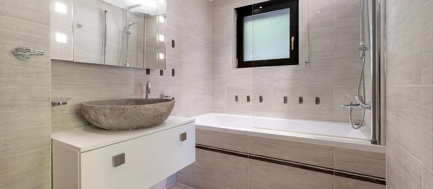 Ensuite-Bad am Zimmer 1 Splitlevel+1