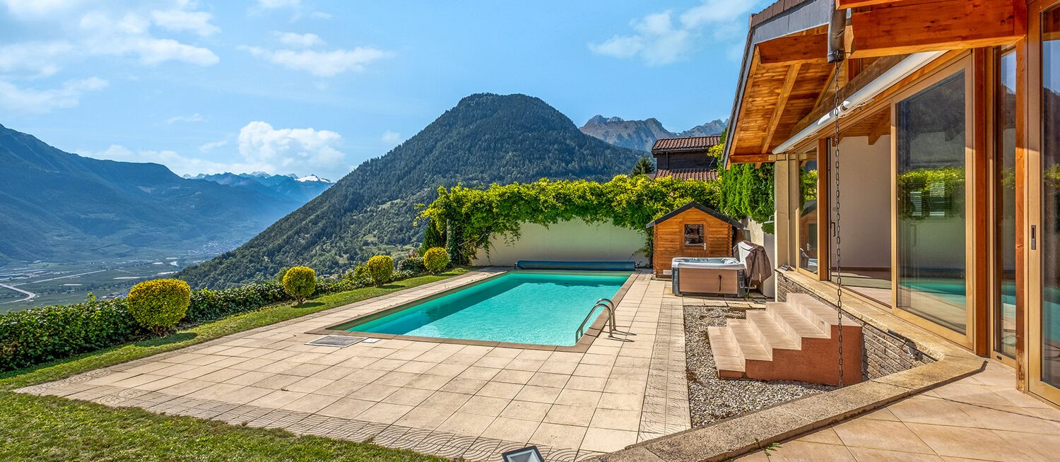 Der Pool mit atemberaubendem Blick