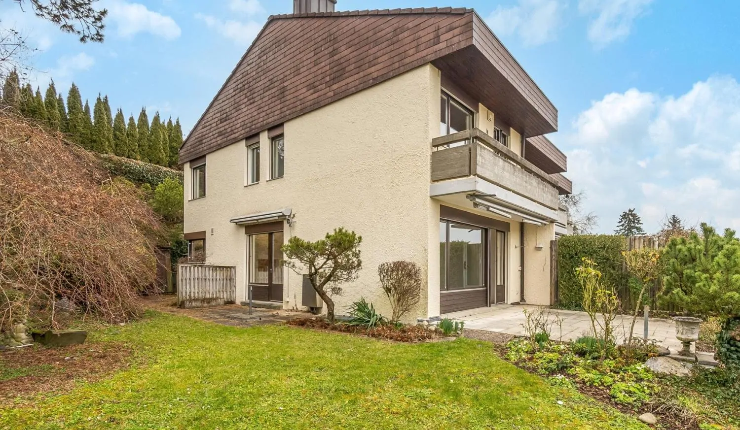 Gemütliches 4.5-Zimmer Reiheneckhaus mit gepflegtem Garten – ideal für Paare