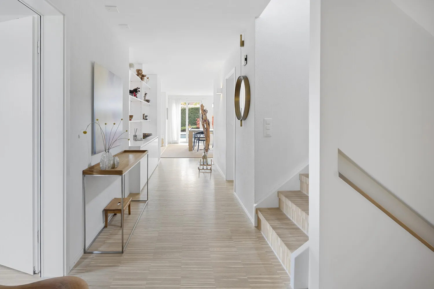 Eingangsbereich mit Blick in den Wohnraum