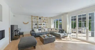 von_poll_real_estate_property_CH253302046a_image_1